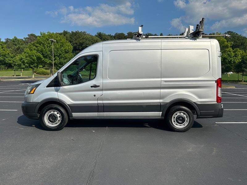 Ford Transit Van T-150 130" Med Rf 8600 GVWR Sliding RH Dr 2017