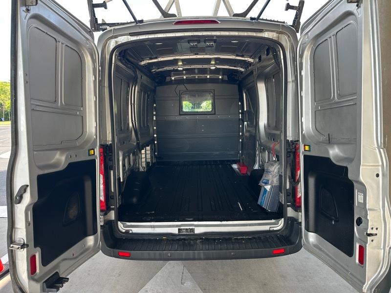 Ford Transit Van T-150 130" Med Rf 8600 GVWR Sliding RH Dr 2017