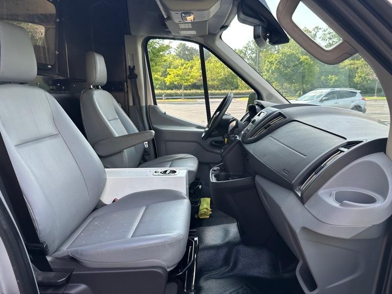 Ford Transit Van T-150 130" Med Rf 8600 GVWR Sliding RH Dr 2017