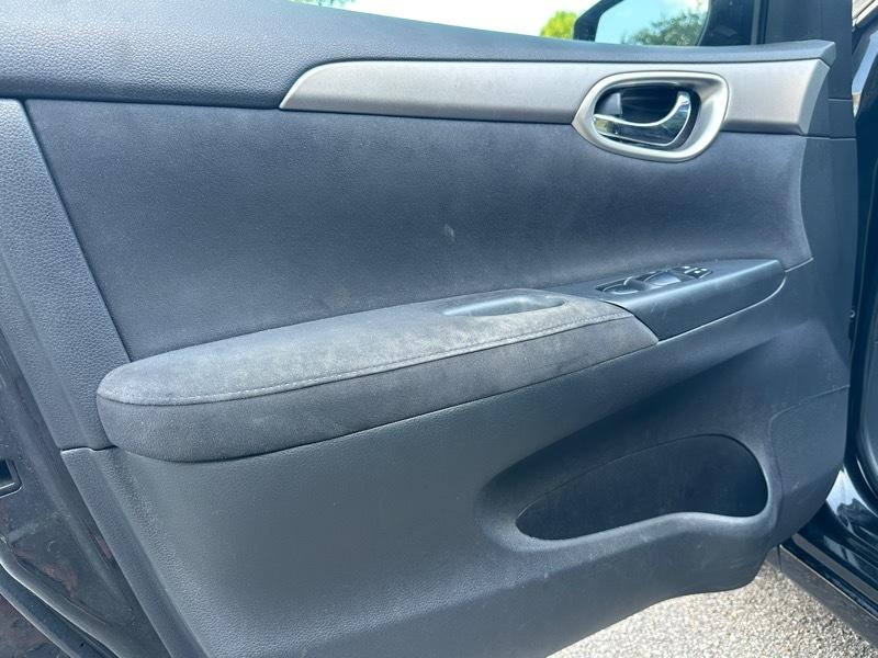 Nissan Sentra 4dr Sdn I4 CVT SV 2013