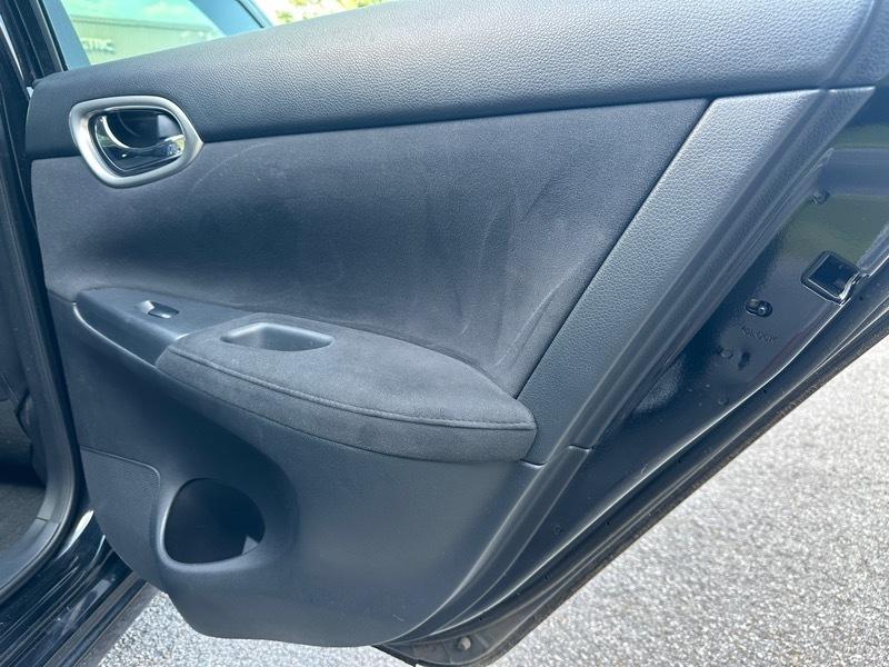 Nissan Sentra 4dr Sdn I4 CVT SV 2013