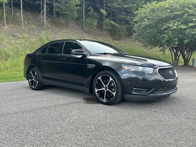Ford Taurus 4dr Sdn SHO AWD 2015