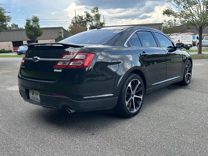 Ford Taurus 4dr Sdn SHO AWD 2015