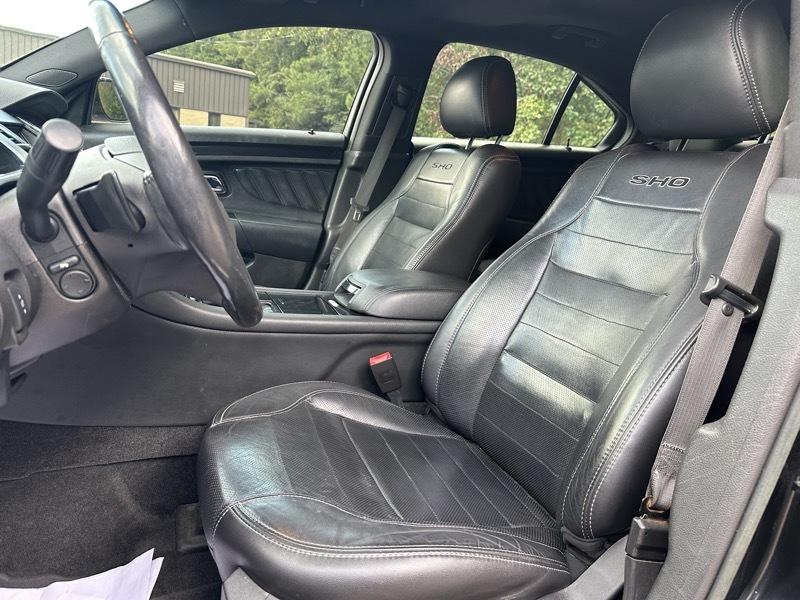 Ford Taurus 4dr Sdn SHO AWD 2015