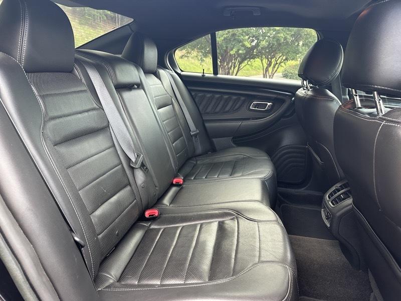 Ford Taurus 4dr Sdn SHO AWD 2015