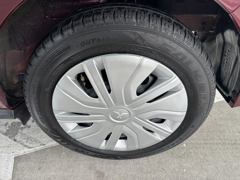 Mitsubishi Mirage ES CVT 2024
