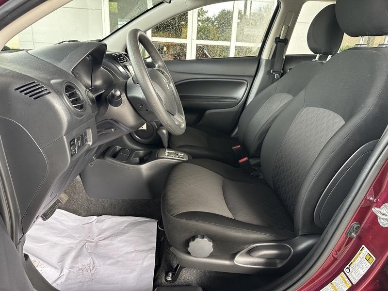 Mitsubishi Mirage ES CVT 2024