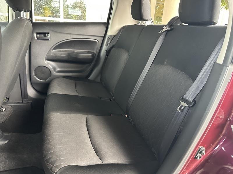 Mitsubishi Mirage ES CVT 2024