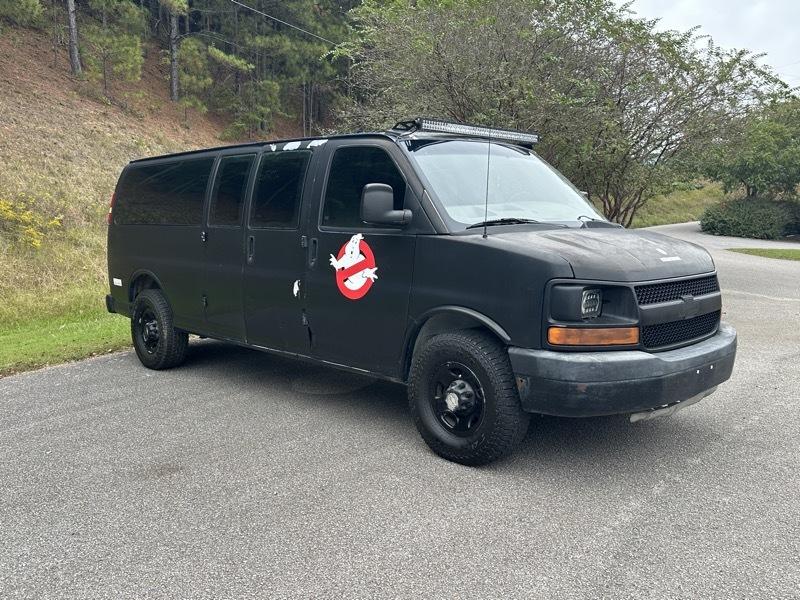 Chevrolet Express Passenger RWD 3500 155" LT 2010