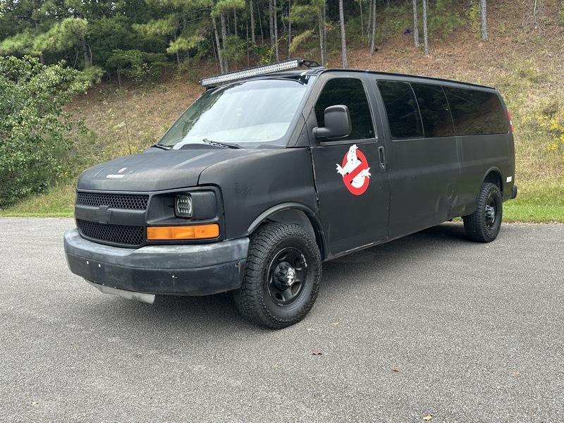 Chevrolet Express Passenger RWD 3500 155" LT 2010