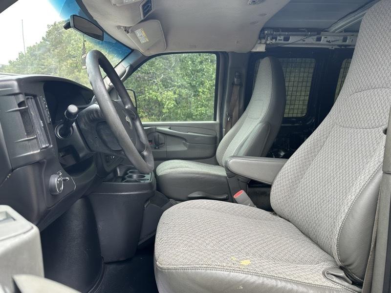 Chevrolet Express Passenger RWD 3500 155" LT 2010