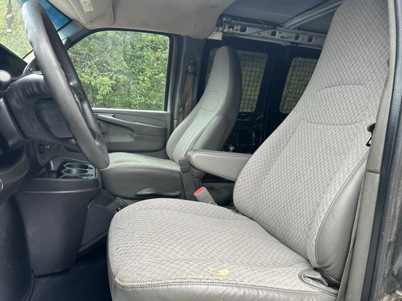 Chevrolet Express Passenger RWD 3500 155" LT 2010