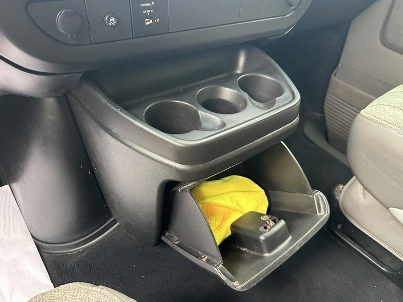 Chevrolet Express Passenger RWD 3500 155" LT 2010