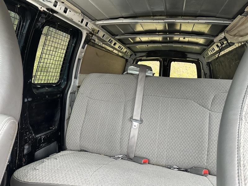 Chevrolet Express Passenger RWD 3500 155" LT 2010