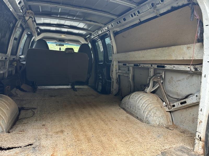 Chevrolet Express Passenger RWD 3500 155" LT 2010