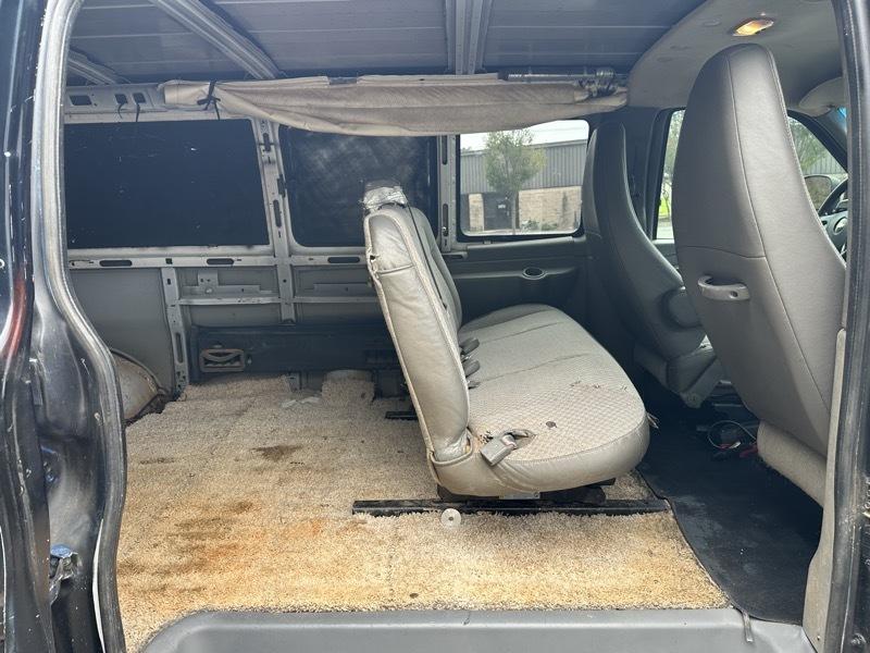 Chevrolet Express Passenger RWD 3500 155" LT 2010