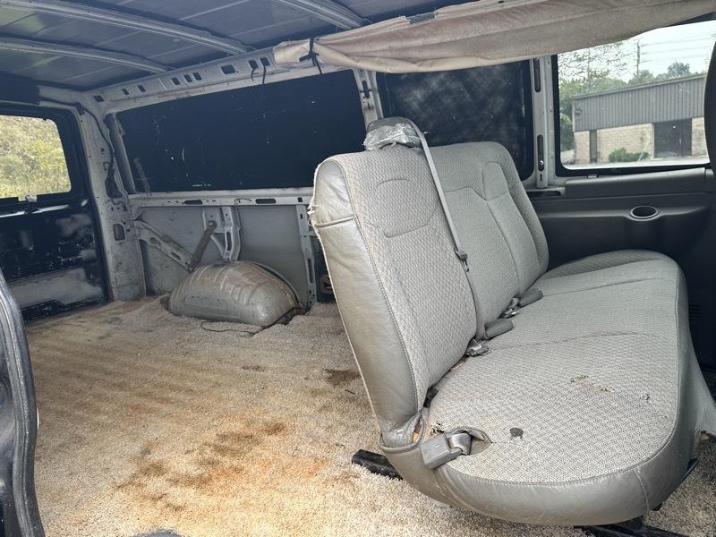 Chevrolet Express Passenger RWD 3500 155" LT 2010