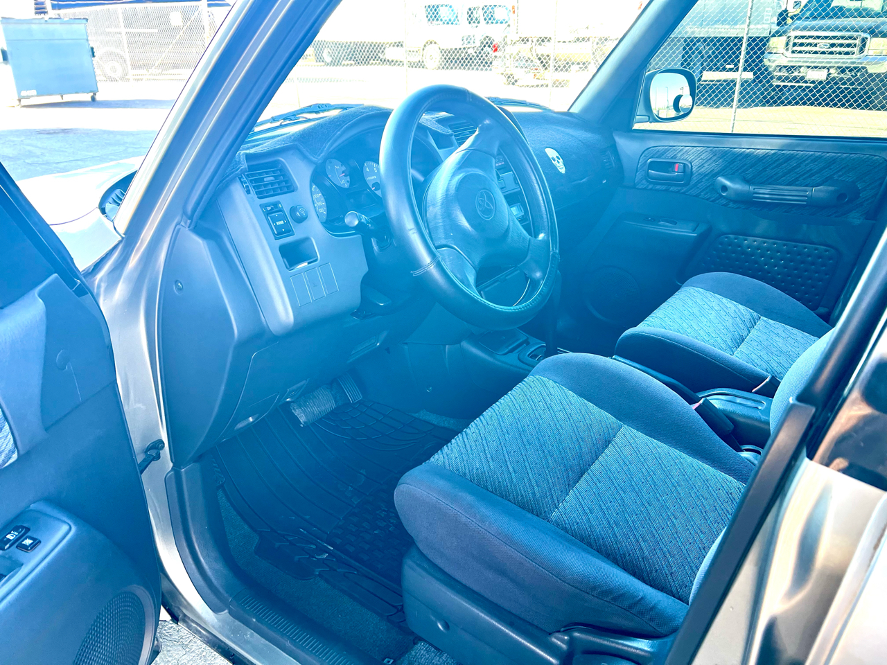 Toyota RAV4 4-Door 2WD 1999 Toyota RAV4 4-Door 2WD 1999