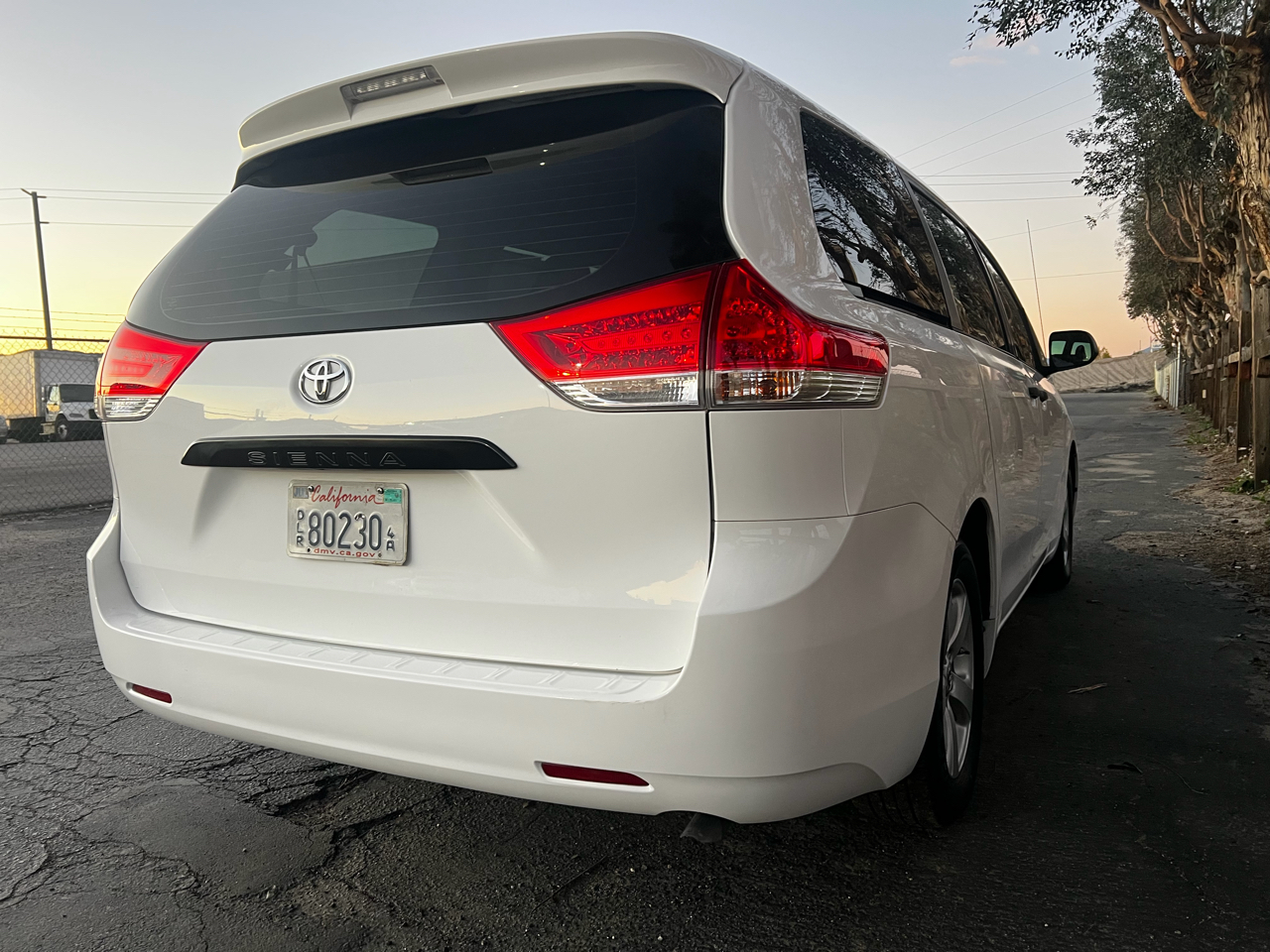 Toyota Sienna FWD 7-Passenger V6 2013