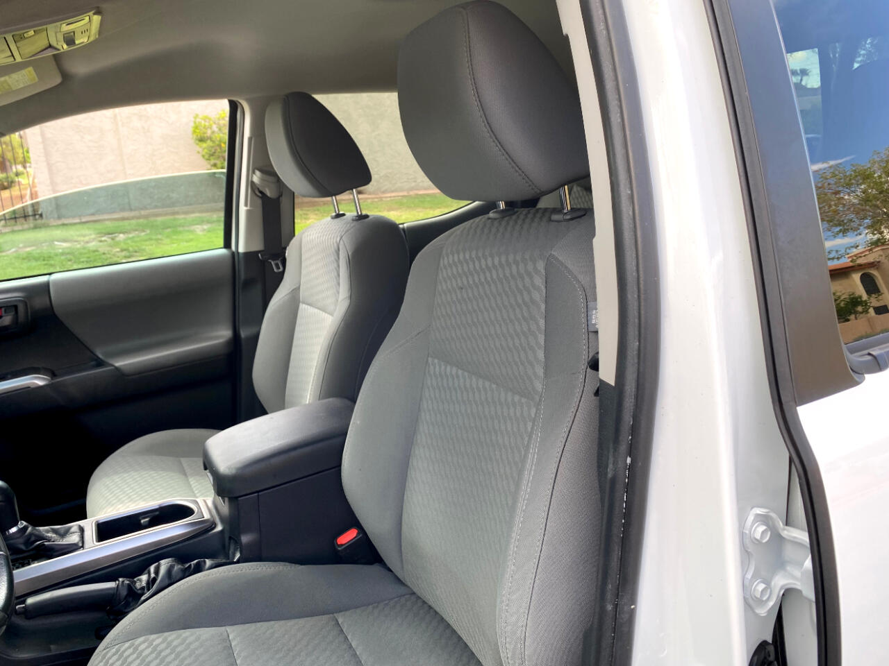 2022 Toyota Tacoma SR5 Double Cab V6 photo 23