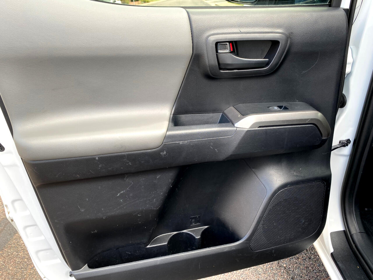 2022 Toyota Tacoma SR5 Double Cab V6 photo 33