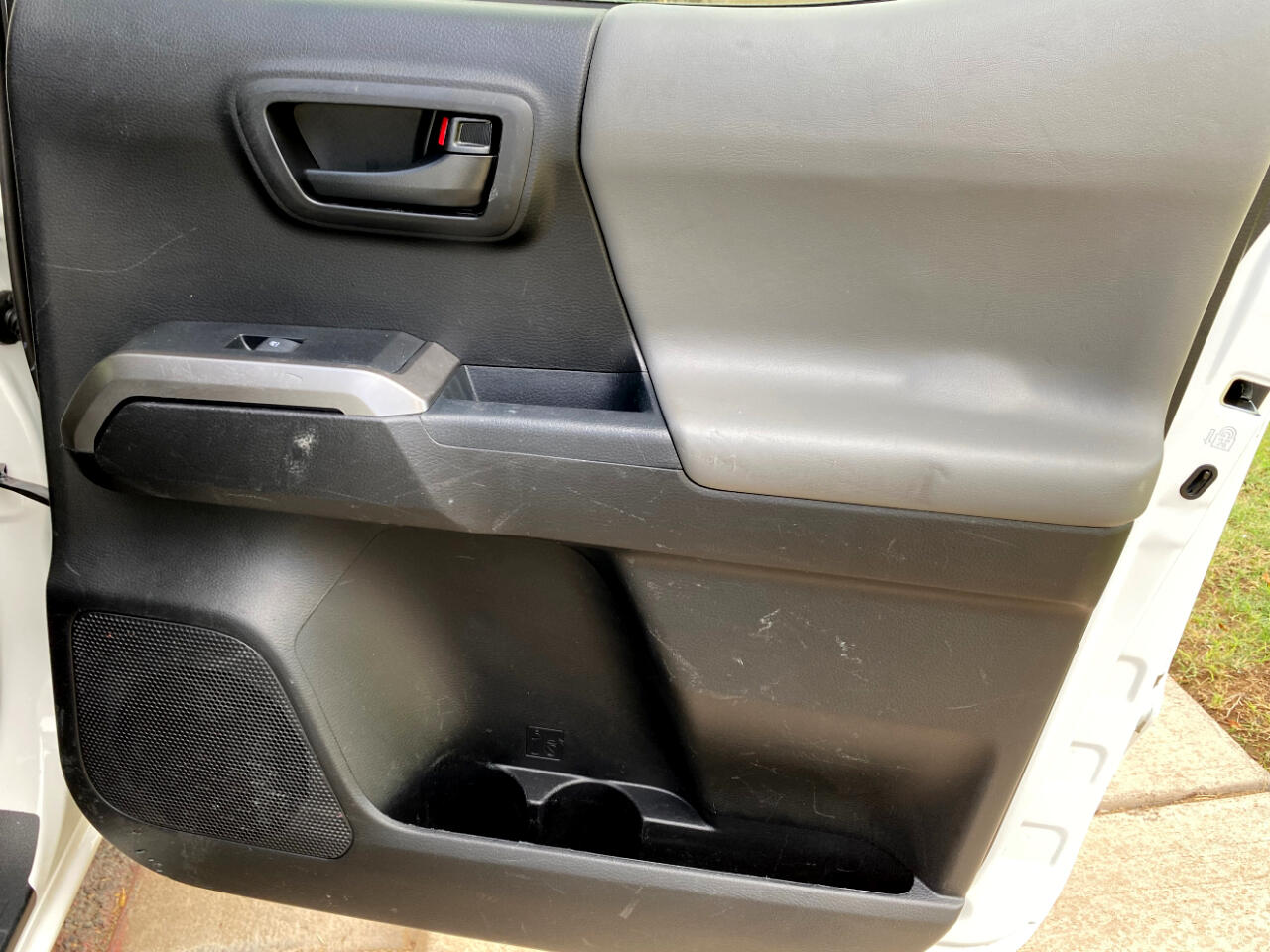 2022 Toyota Tacoma SR5 Double Cab V6 photo 39