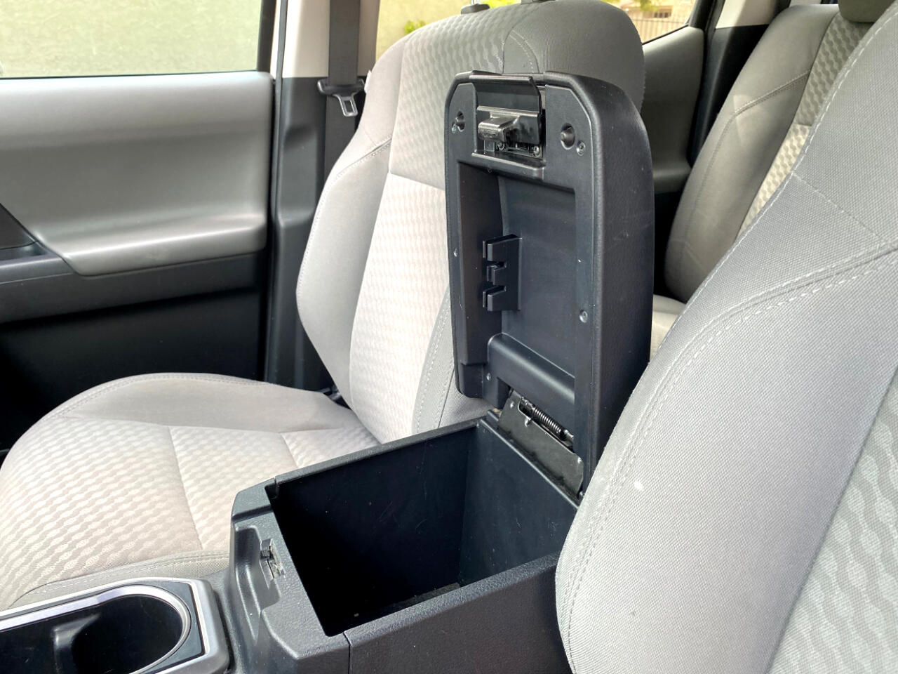 2022 Toyota Tacoma SR5 Double Cab V6 photo 53