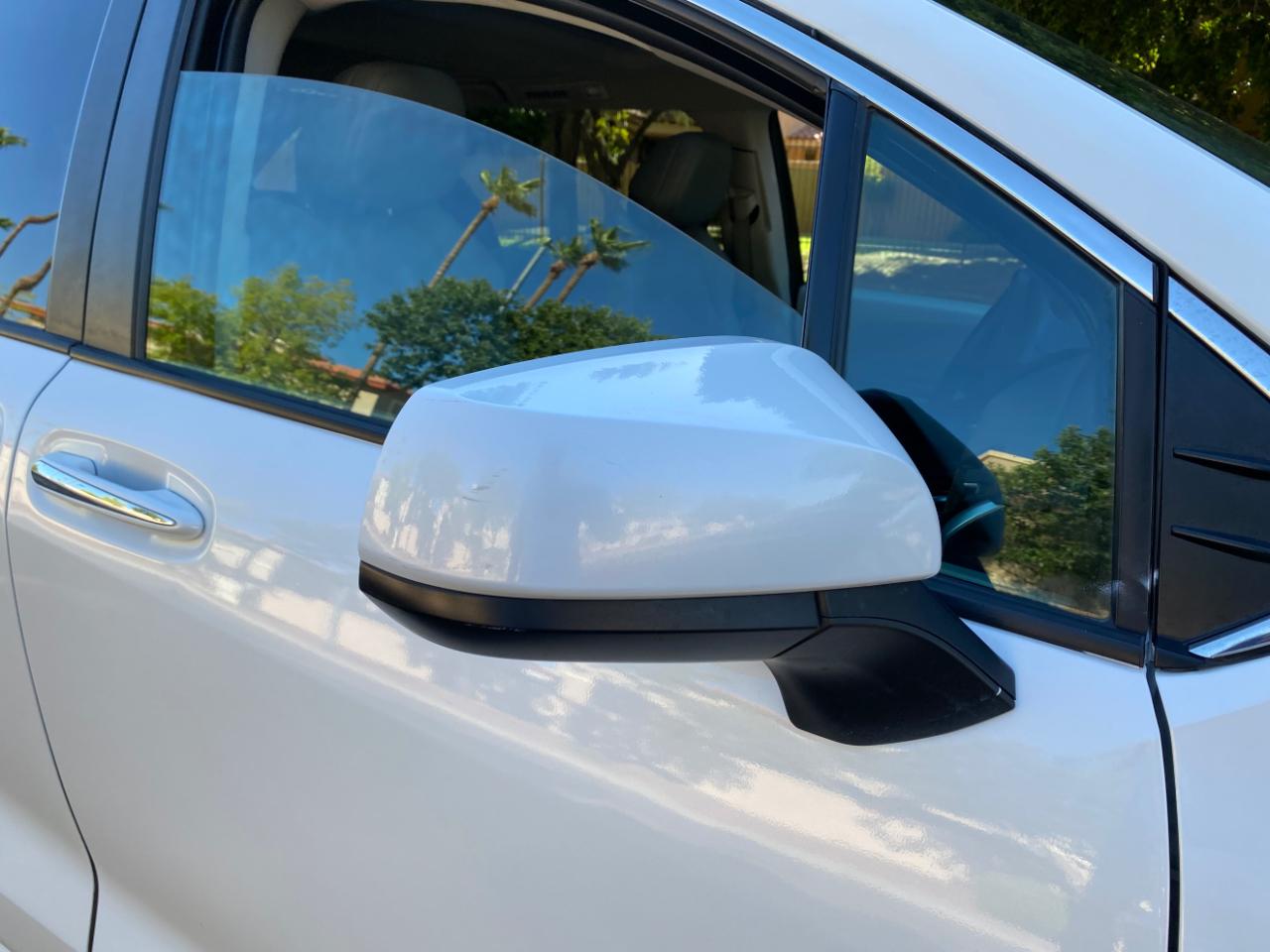 Toyota Sienna XLE FWD 8-Passenger (Natl) 2023