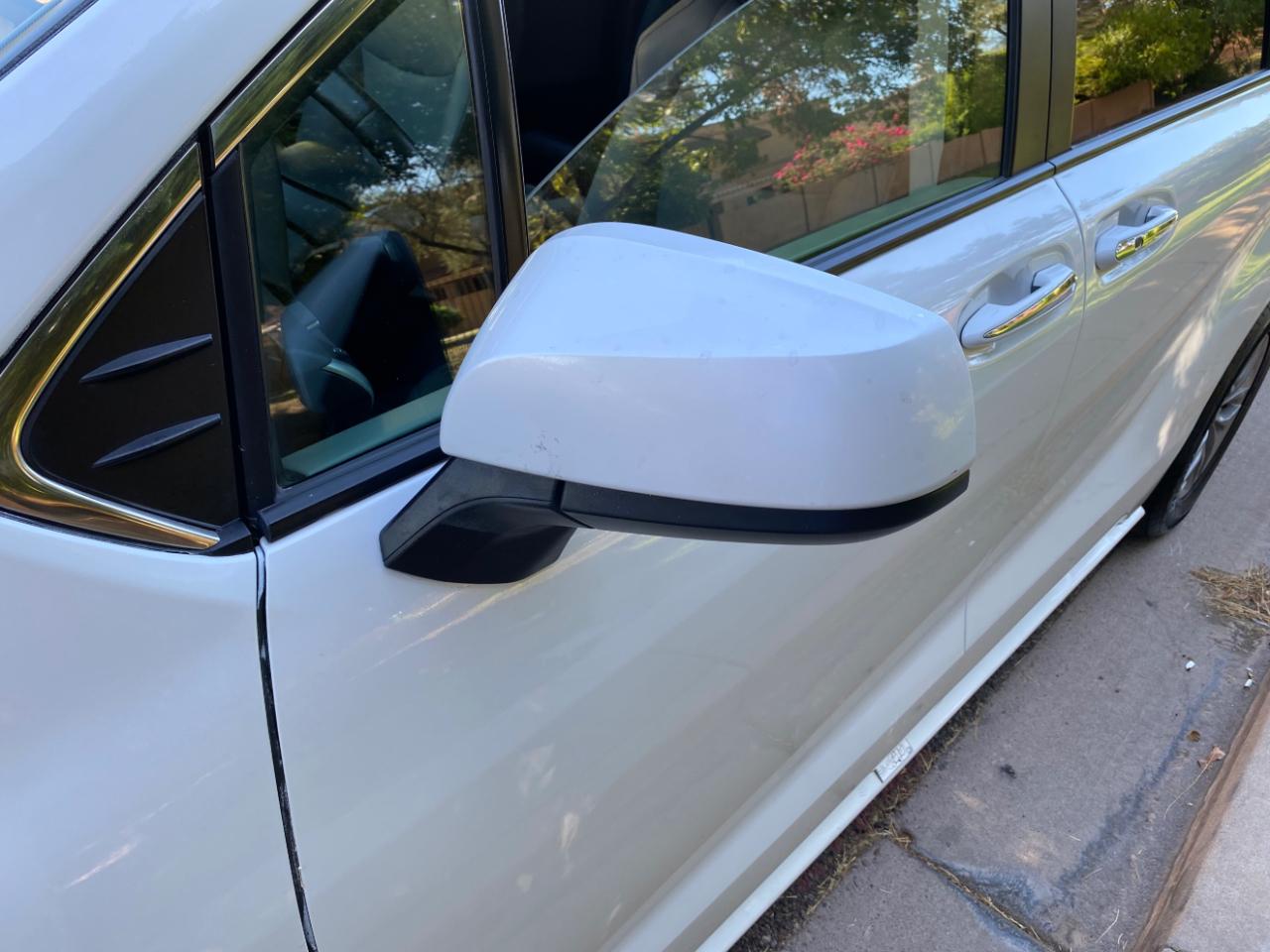 Toyota Sienna XLE FWD 8-Passenger (Natl) 2023