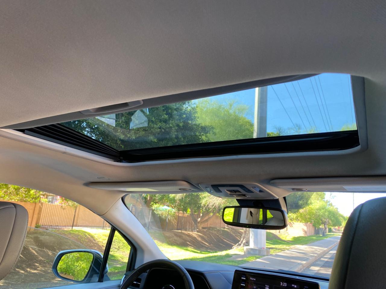 Toyota Sienna XLE FWD 8-Passenger (Natl) 2023