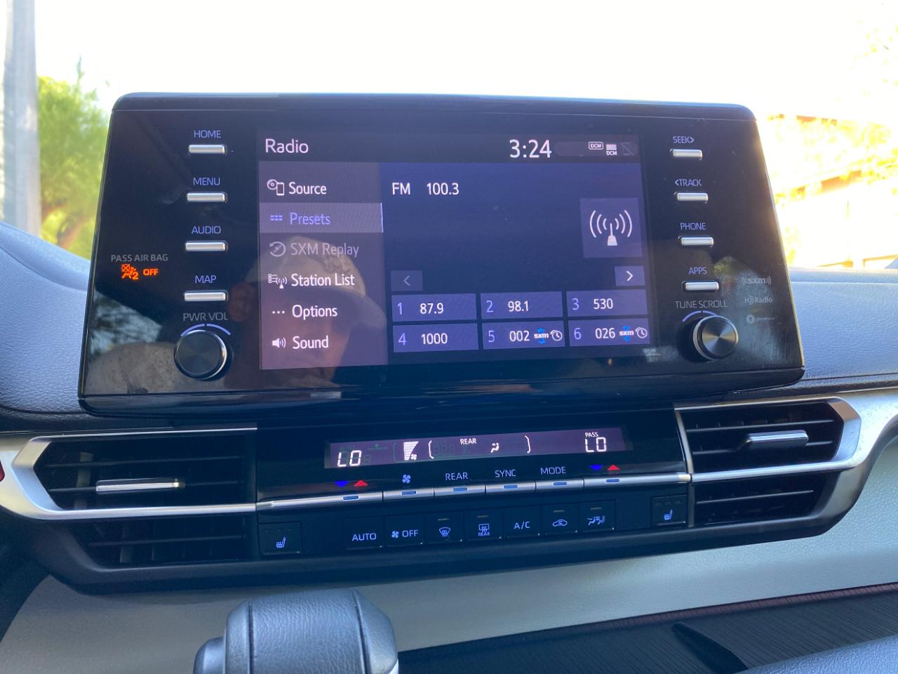 Toyota Sienna XLE FWD 8-Passenger (Natl) 2023