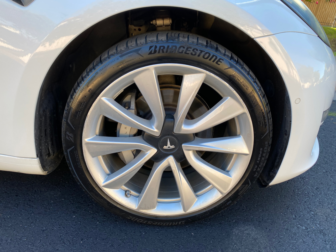 2018 Tesla Model 3 Long Range photo 9