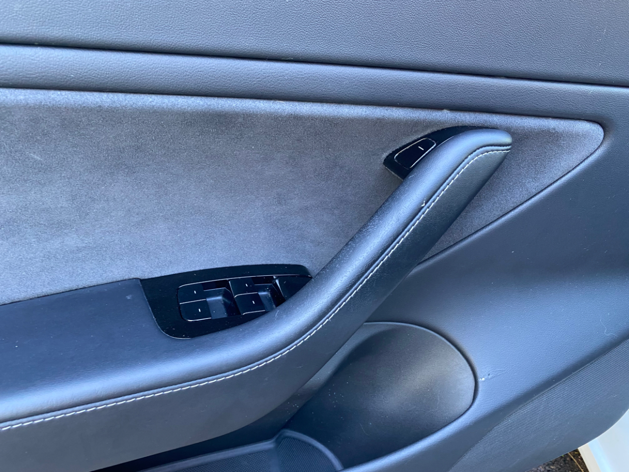 2018 Tesla Model 3 Long Range photo 17