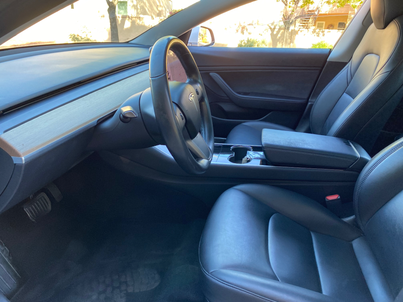 2018 Tesla Model 3 Long Range photo 23