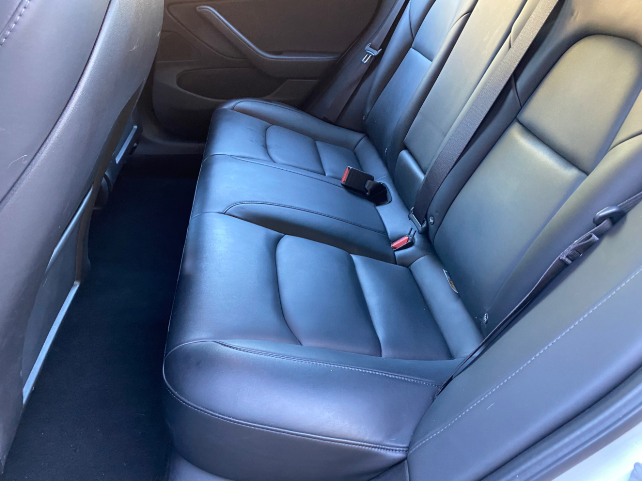 2018 Tesla Model 3 Long Range photo 27
