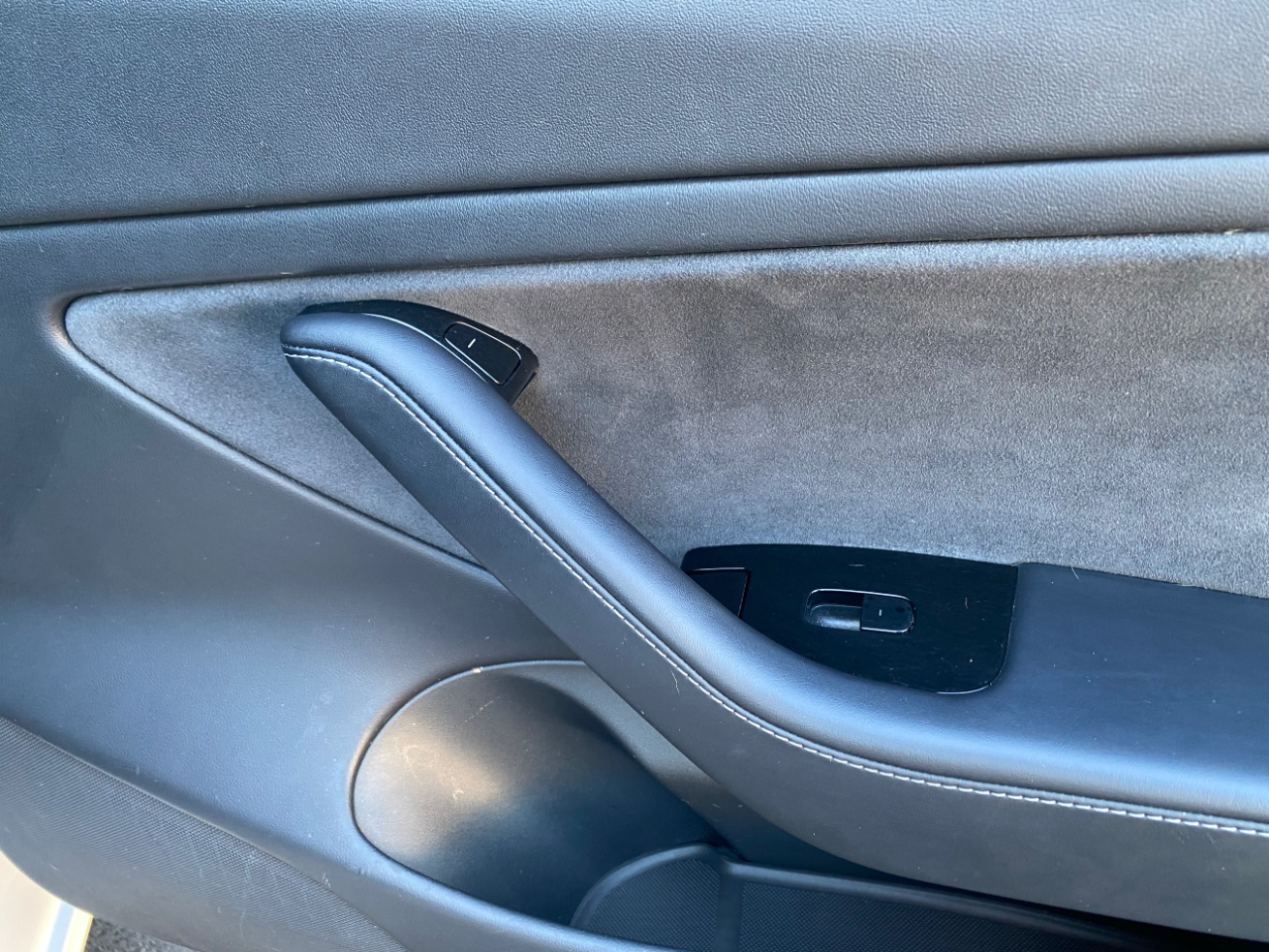 2018 Tesla Model 3 Long Range photo 33