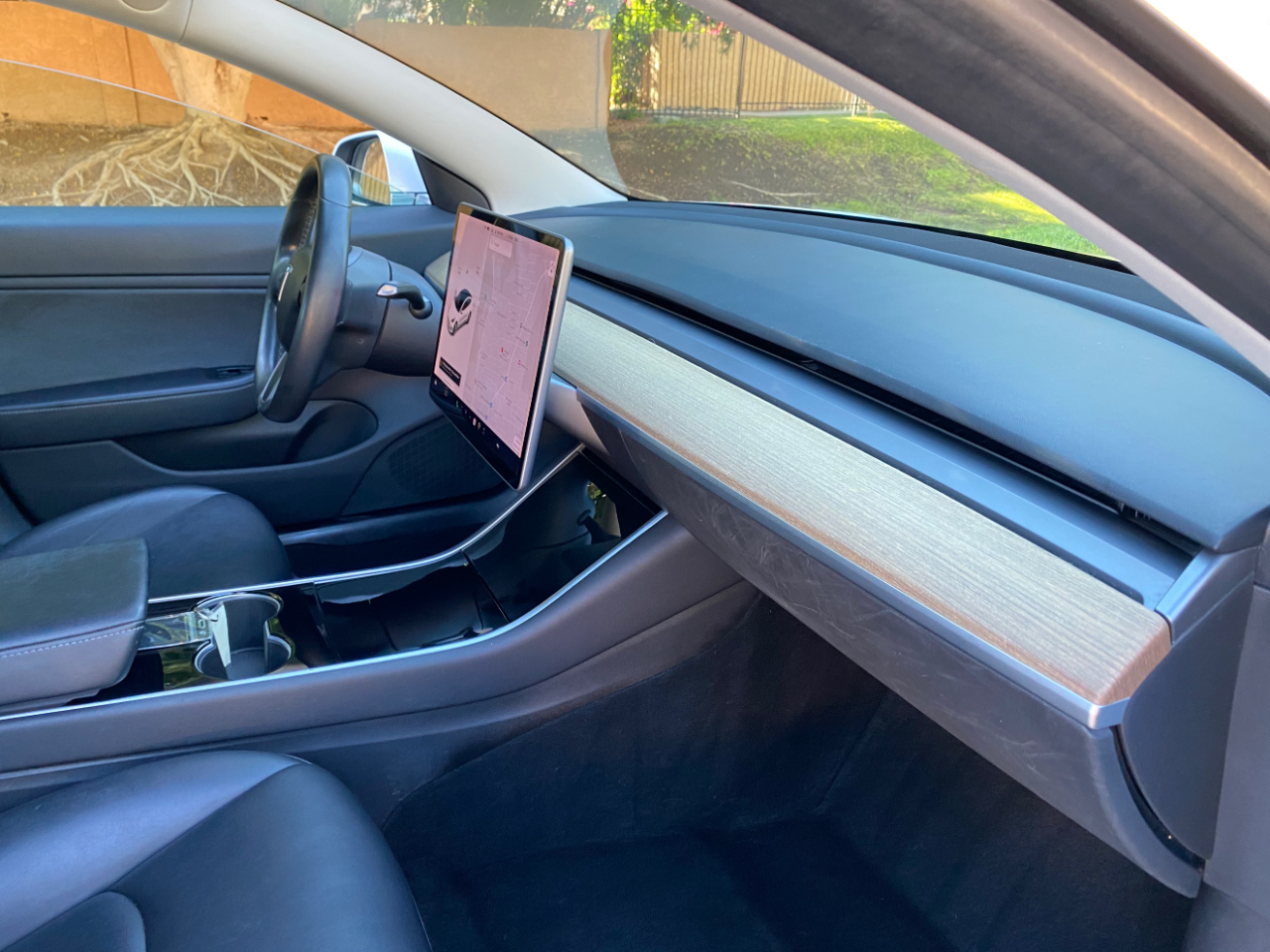 2018 Tesla Model 3 Long Range photo 39