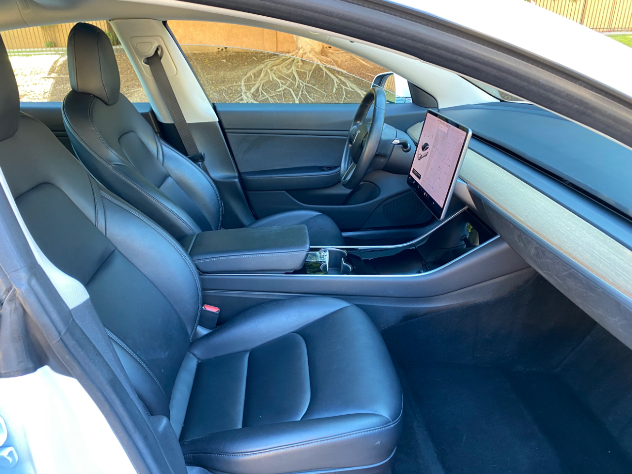 2018 Tesla Model 3 Long Range photo 43