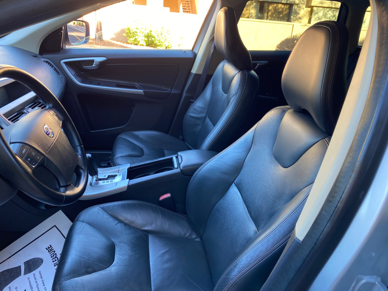 Volvo XC60 AWD 4dr 3.0T 2010 Volvo XC60 AWD 4dr 3.0T 2010