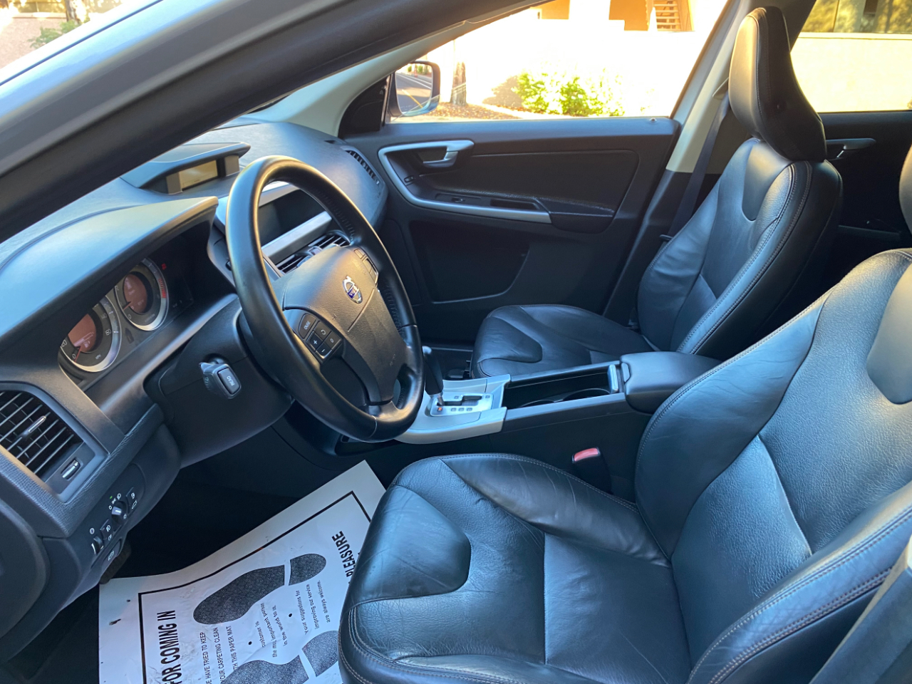 Volvo XC60 AWD 4dr 3.0T 2010 Volvo XC60 AWD 4dr 3.0T 2010