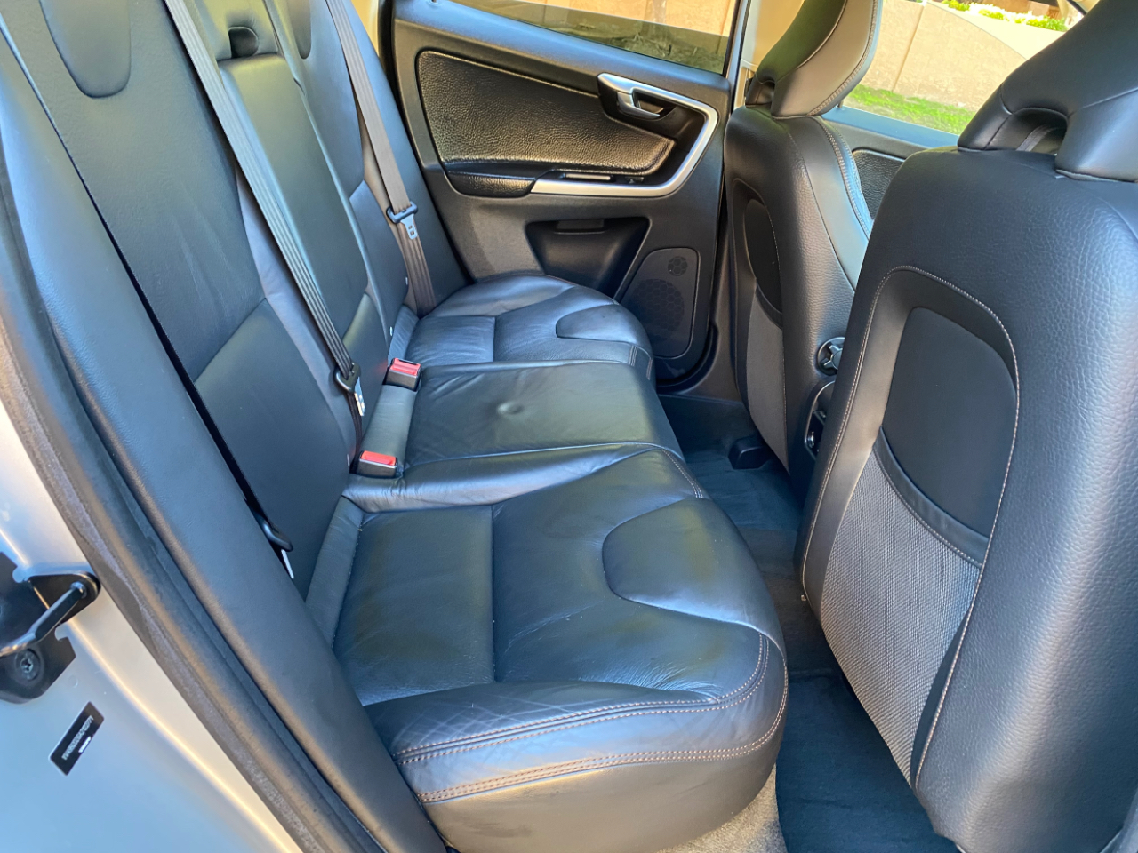 Volvo XC60 AWD 4dr 3.0T 2010 Volvo XC60 AWD 4dr 3.0T 2010