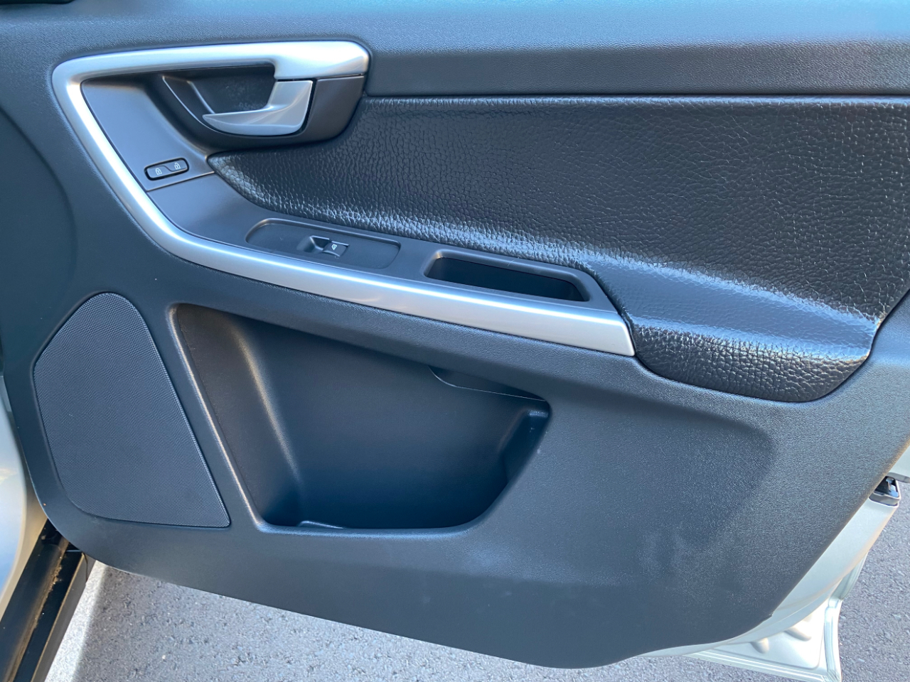 Volvo XC60 AWD 4dr 3.0T 2010 Volvo XC60 AWD 4dr 3.0T 2010