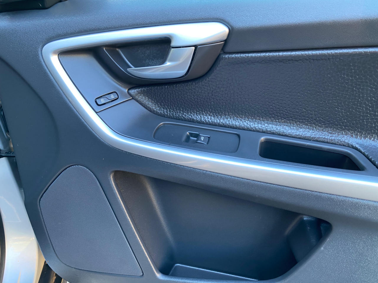 Volvo XC60 AWD 4dr 3.0T 2010 Volvo XC60 AWD 4dr 3.0T 2010