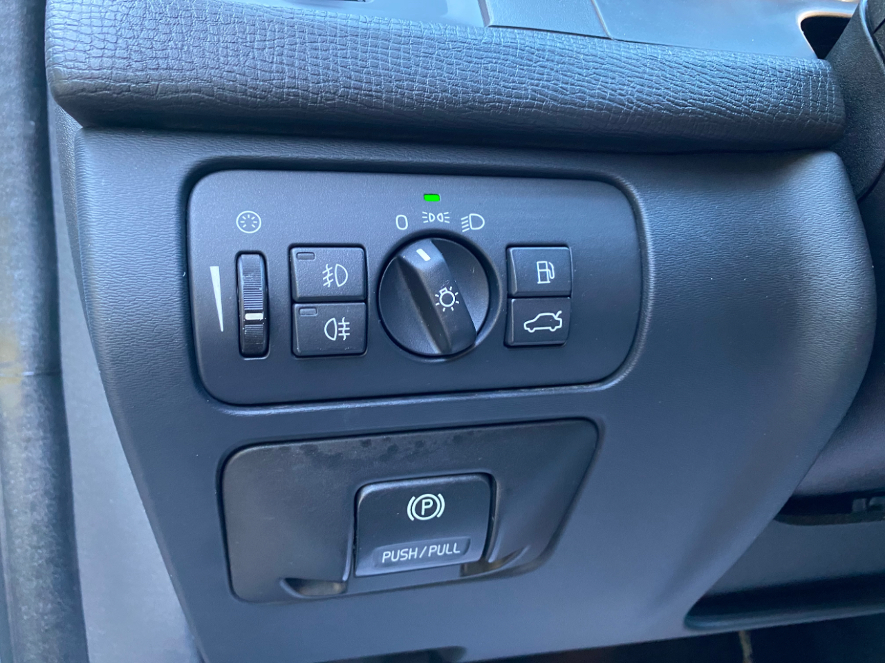 Volvo XC60 AWD 4dr 3.0T 2010 Volvo XC60 AWD 4dr 3.0T 2010