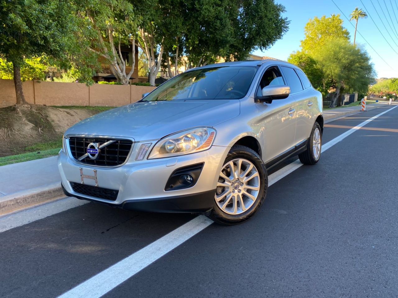Volvo XC60 AWD 4dr 3.0T 2010 Volvo XC60 AWD 4dr 3.0T 2010