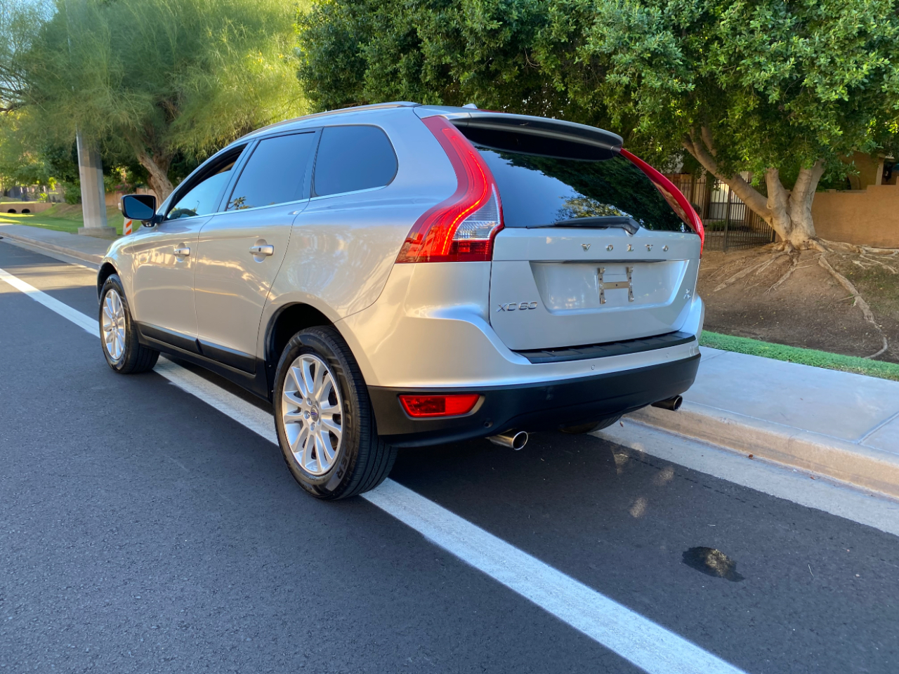 Volvo XC60 AWD 4dr 3.0T 2010 Volvo XC60 AWD 4dr 3.0T 2010