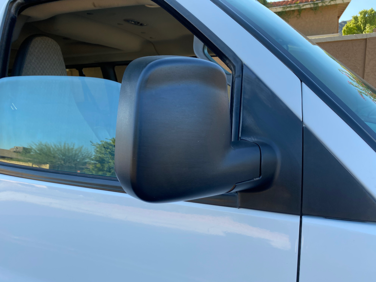 Chevrolet Express Passenger RWD 2500 135" LS 2017 Chevrolet Express Passenger RWD 2500 135" LS 2017