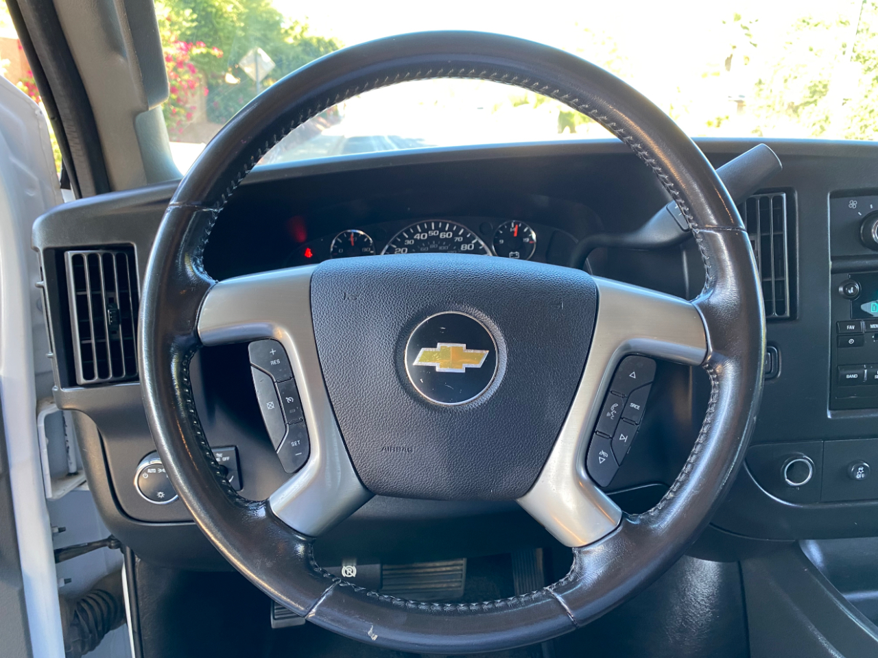 Chevrolet Express Passenger RWD 2500 135" LS 2017 Chevrolet Express Passenger RWD 2500 135" LS 2017