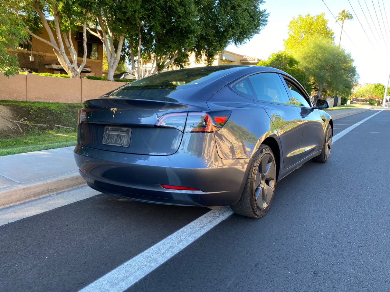 2023 Tesla Model 3 photo 2