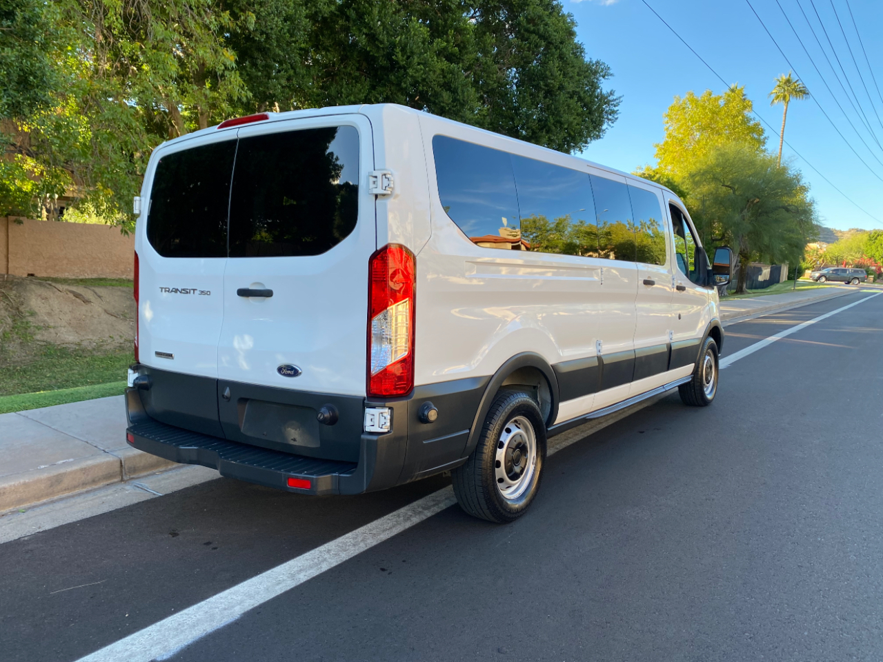 Ford Transit Wagon T-350 148" Low Roof XLT Swing-Out RH Dr 2016